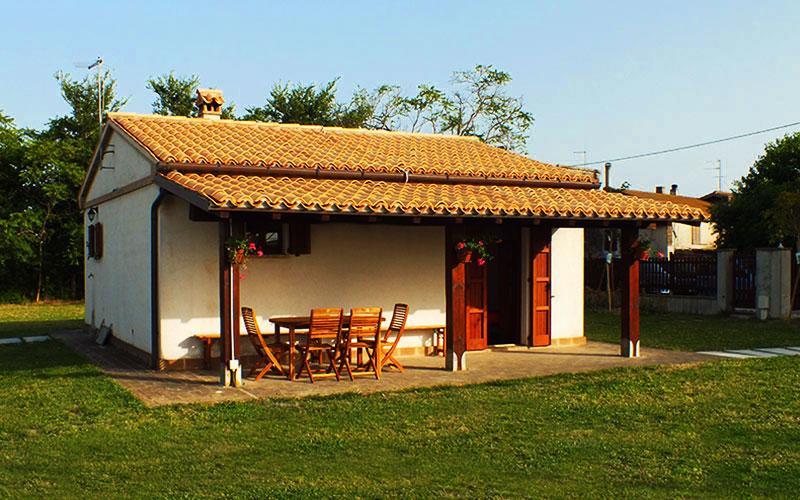 Agriturismo La Casa Della Lavanda - Il Rustico マリーナ・ディ・モンテマルチアーノ エクステリア 写真