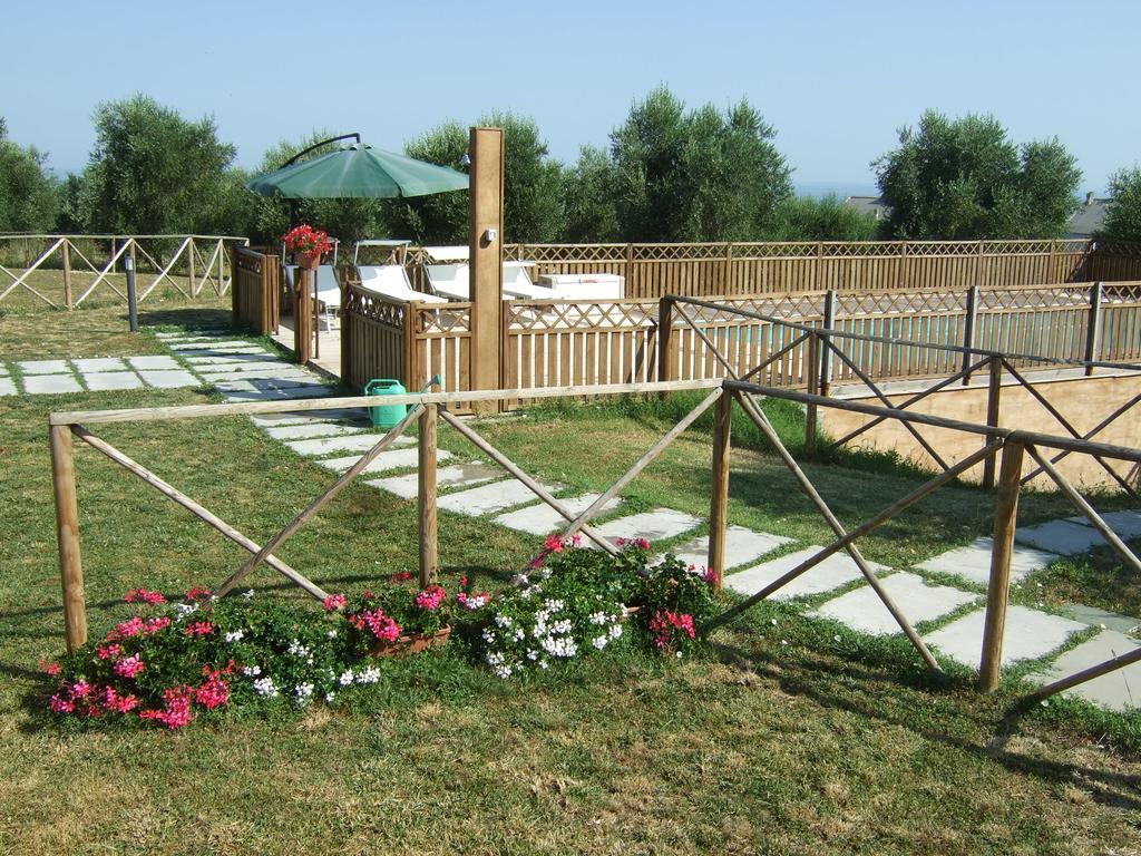 Agriturismo La Casa Della Lavanda - Il Rustico マリーナ・ディ・モンテマルチアーノ エクステリア 写真